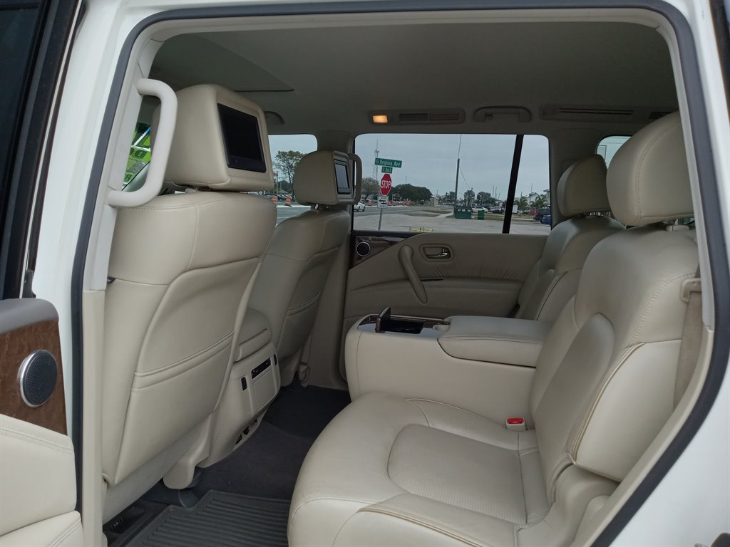 2017 INFINITI QX80 Signature - Photo 22