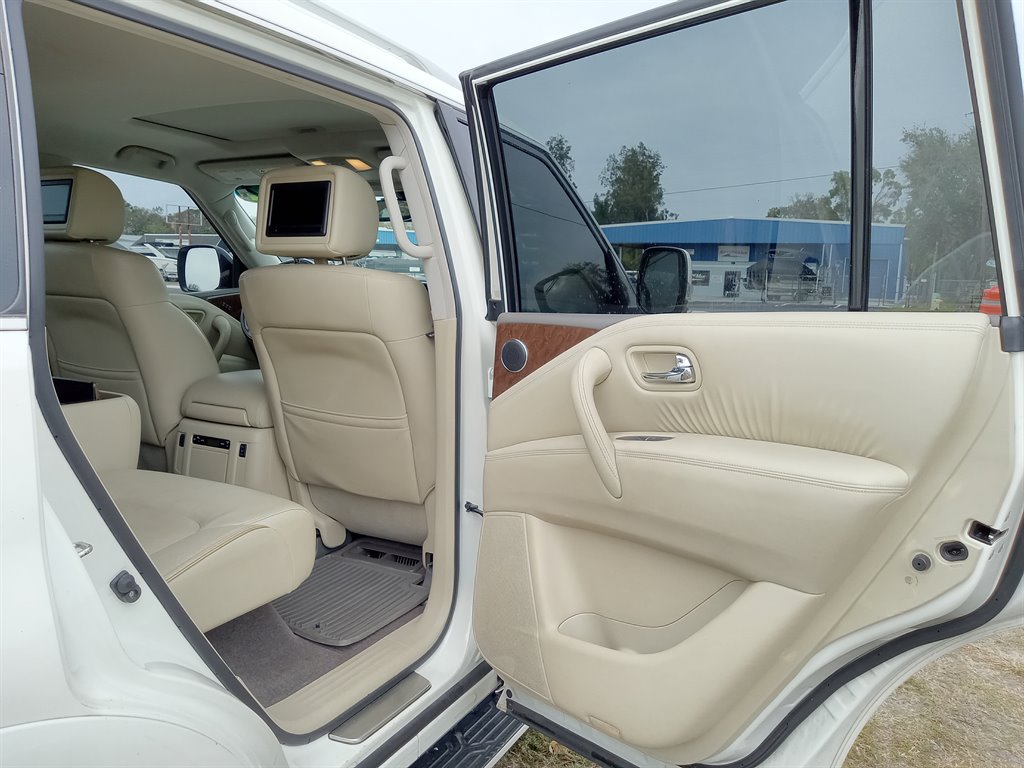 2017 INFINITI QX80 Signature - Photo 23