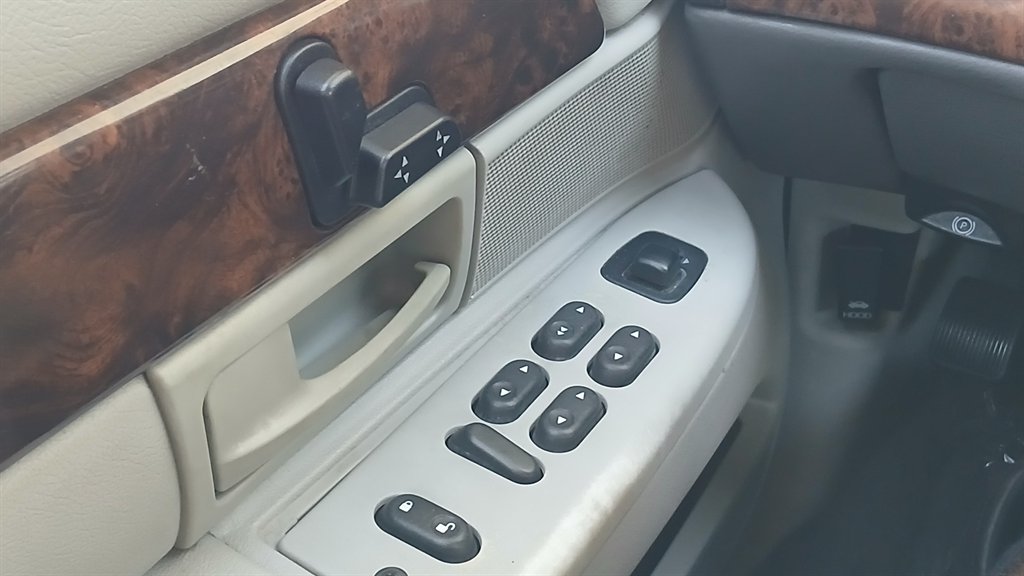 2004 Mercury Grand Marquis LS - Photo 22
