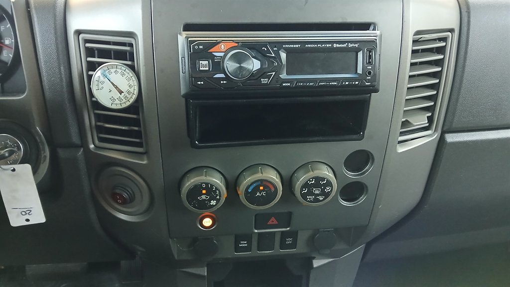 2004 Nissan Titan SE - Photo 18