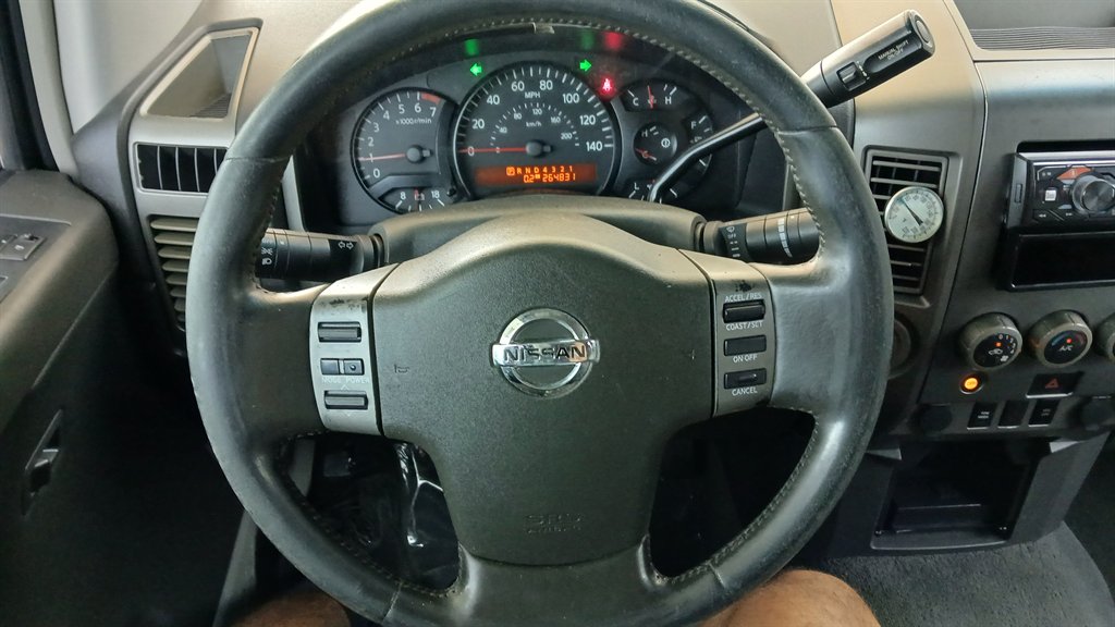 2004 Nissan Titan SE - Photo 16